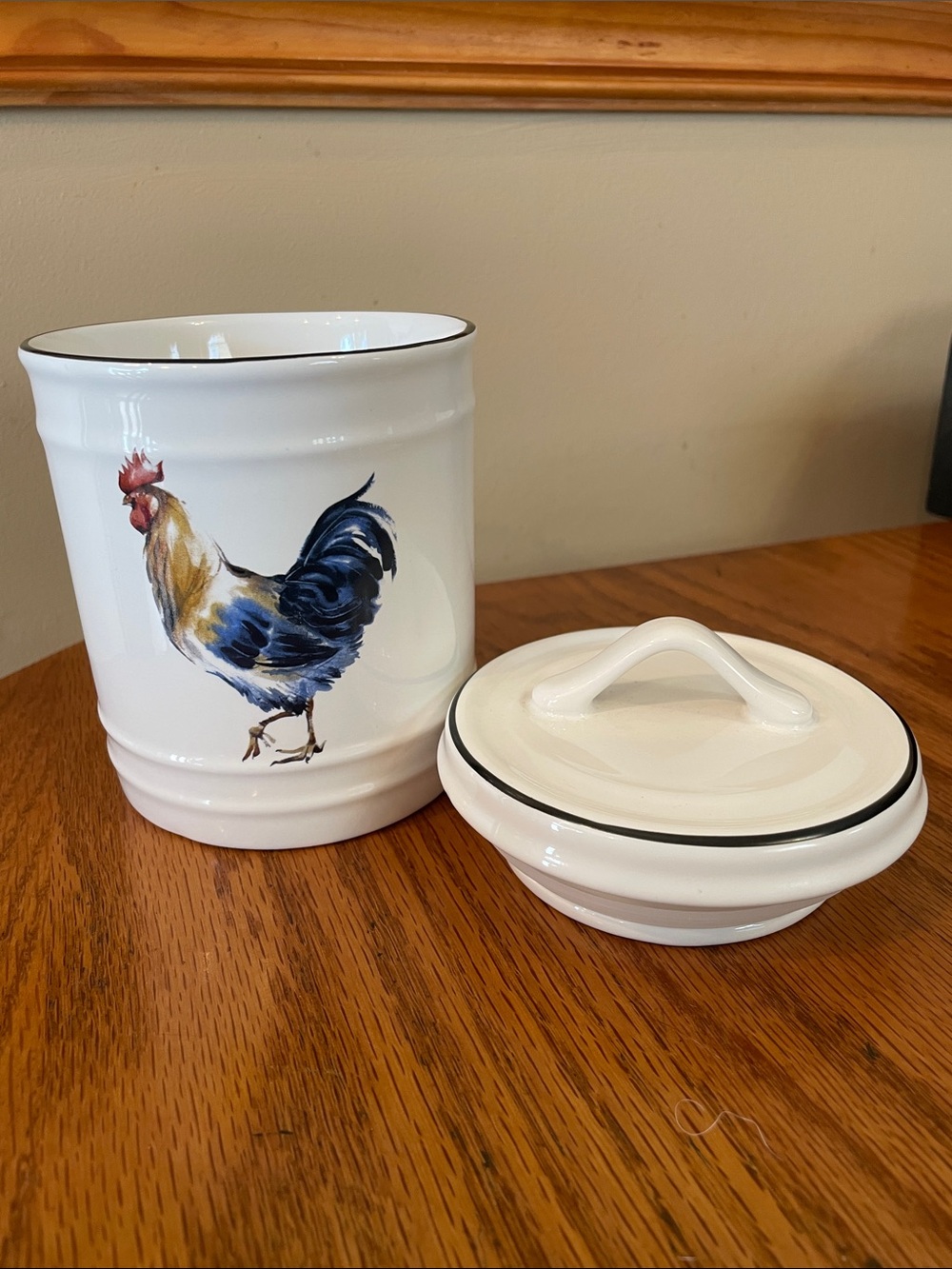 Rooster Ceramic Canister in White with Rooster Accent - Picture 2 of 7